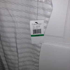 BRAND NEW Calvin Klein Short Sleeve Button Down